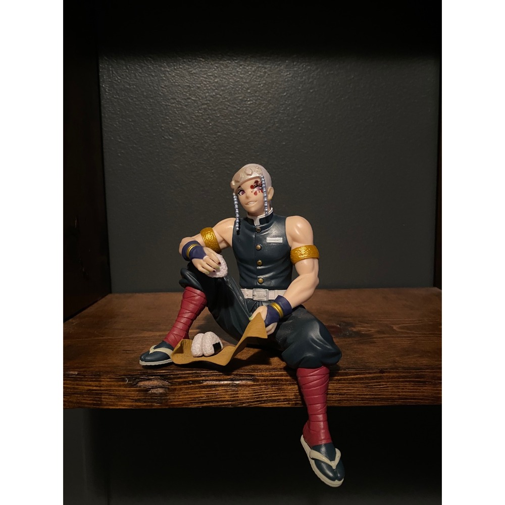 Demon Slayer Tengen Uzui Figure‎